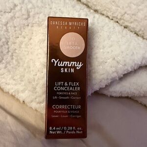 YUMMY SKIN LIFT & FLEX CONCEALER - 4 neutral